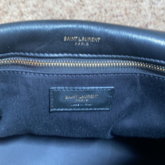 Saint Laurent Medium Niki Leather Bag - Picture 9 of 16